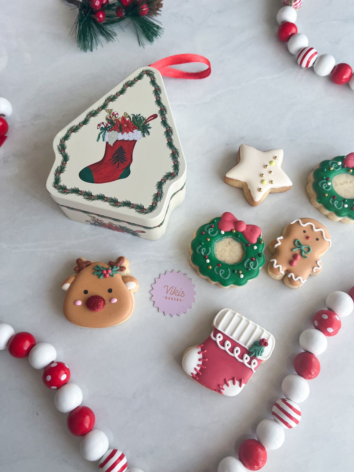 Caja diseño pino con galletitas mini